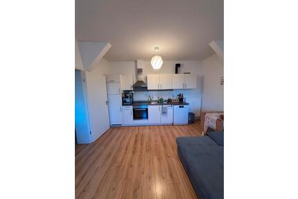 Helle 2 Zimmer Wohnung zur Nachmiete ab 01.06 - Lübeck Sankt Lorenz Nord