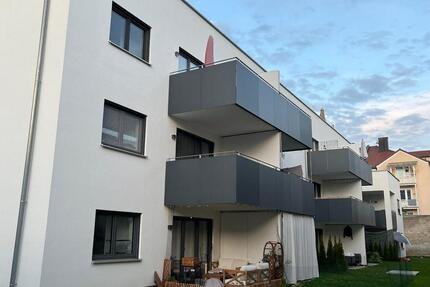 Wunderschöne 2-Zi WHG mit Balkon 2.OG Neubau SR Süd in Bestlage - Straubing