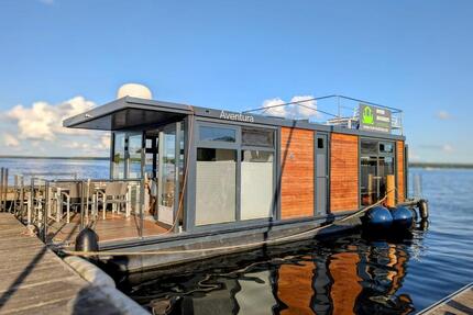 Hausboot festliegend Plau am See