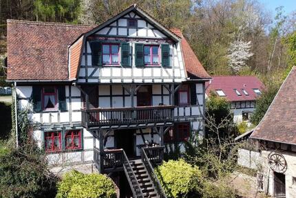 Wunderschöne Hofreite (Fachwerkhaus): 3 Wohnungen & viel Natur - Fischbachtal
