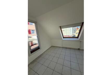 Wohnung mit 6 Zimmer - 2.500,00&nbsp;EUR Kaltmiete, ca.&nbsp; 150,00&nbsp;m&sup2; in Ulm (PLZ: 89077) Söflingen