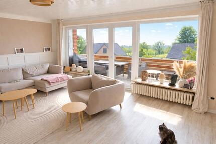 Von Privat! Großzügiges Einfamilienhaus mit Souterrainwohnung - Malente