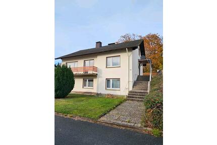 Freistehendes Wohnhaus Mehrfamilienhaus in Top Lage! - Schieder-Schwalenberg