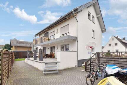 Haus zum Kaufen in Willebadessen 249.000,00 € 199 m²