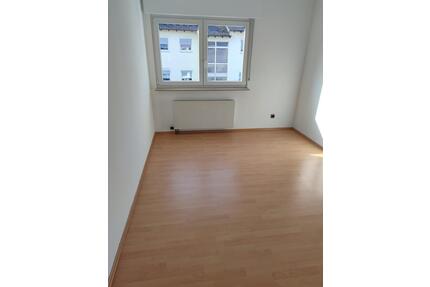 Haus zu vermieten - 1.400,00&nbsp;EUR Kaltmiete, ca.&nbsp; 143,00&nbsp;m&sup2; in Waldmohr (PLZ: 66914)