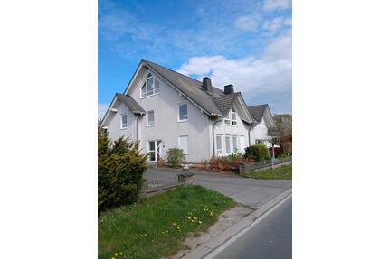 Ländliche Doppelhaushälfte mit viel Platz & großem Garten - Lage