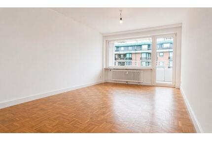 Erstbezug nach Sanierung - 3-Zimmer Wohnung in Toplage Pinneberg