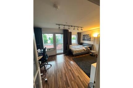 Großes WG-Zimmer mit Balkon direkt an der TH Rosenheim