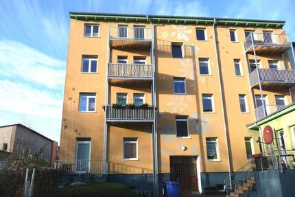 Moderne 2 Zimmer Altbauwohnung in zentraler Lage mit Balkon - Stralsund Frankenvorstadt