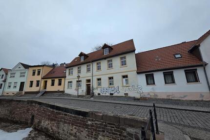 Mehrfamilienhaus5 Wohnungen zu verkaufen-Klippe 3 Eisleben 65600 - Eisleben (Lutherstadt)