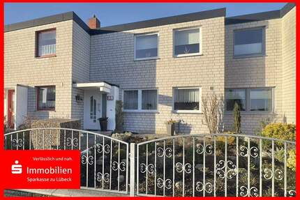 Attraktives Reihenhaus mit Gartenidylle & durchdachtem Raumkonzept - Lübeck Kücknitz