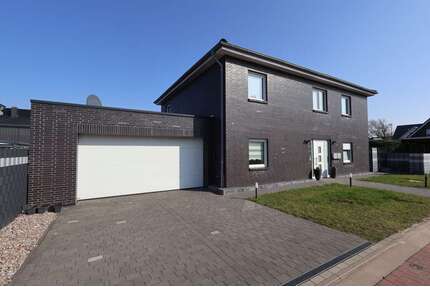 Haus zum Kaufen in Rotenburg (Wümme) 570.000,00 € 222 m²