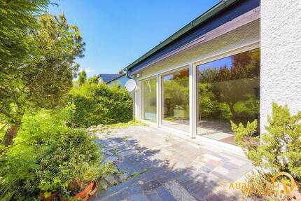 Stilvolles Einfamilienhaus mit großem Garten und exklusivem Wellnessbereich - Lappersdorf Lorenzen