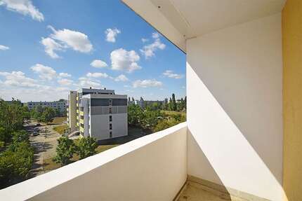 Wohnung zum Mieten in Halle (Saale) 347,34 € 57.89 m²