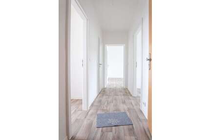 Wohnung zum Mieten in Schönebeck 370,08 € 61.68 m²