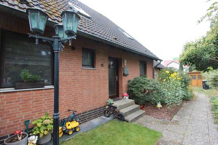 Familienfreundliches Reihenhaus mit pflegeleichten Garten! - Burgdorf