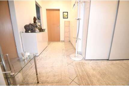 Wohnung zum Kaufen in Sankt Augustin Hangelar 299.900,00 € 88 m² - Sankt Augustin / Hangelar