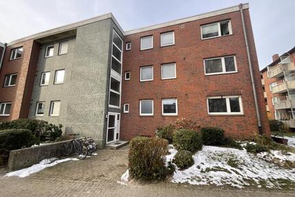 Renovierte 4-ZKB-Balkonwohnung im Erdgeschoss im Europaviertel zu vermieten! - Wilhelmshaven Aldenburg