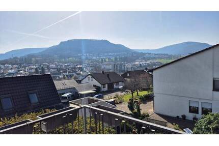 Geräumige 4-Zimmer-Wohnung mit Balkon in Pfullingen