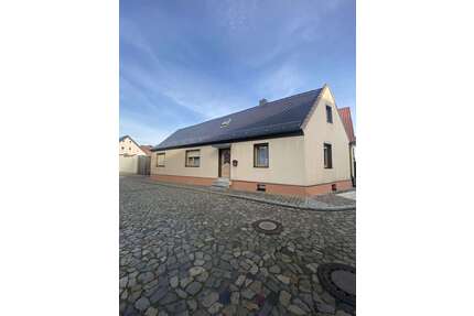 Haus zum Kaufen in Biederitz 130.000,00 € 77 m²