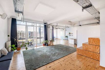 Authentisches Loft in historischer Fabrik mit spektakulärem Wasserblick - Berlin Kreuzberg