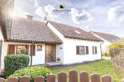 Haus zum Kaufen in Althengstett Neuhengstett 849.000,00 € 210 m² - Althengstett / Neuhengstett