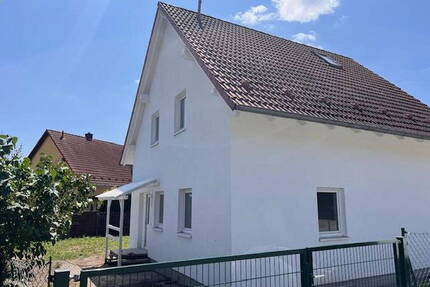 Wie geht das ? Gew. Steuersatz 270%, EFH, 5 Zi, Vollkeller, neue Heizung, 2.200 € NKM - Zossen OT Glienick