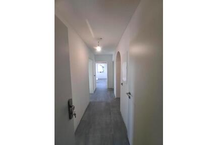 4 Zimmer Wohnung - 950,00&nbsp;EUR Kaltmiete, ca.&nbsp; 96,00&nbsp;m&sup2; in Kirn (PLZ: 55606)