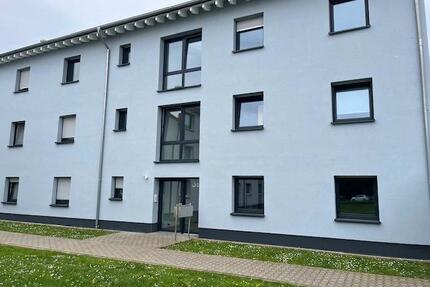 3 Zimmer Neubauwohnung am Stadtrand, kleiner Garten, große Terrasse. - Düren Distelrath