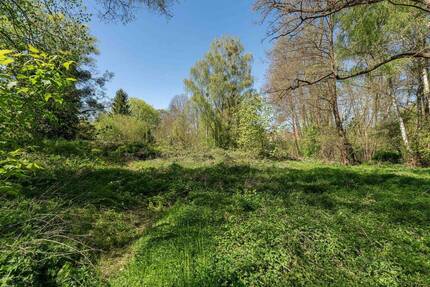 Absolute Rarität - Exklusives Baugrundstück am Dorfplatz Stahnsdorf mit einzigartigem Naturbestand