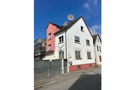 Haus zum Kaufen in Rüsselsheim 970.000,00 € 295 m²
