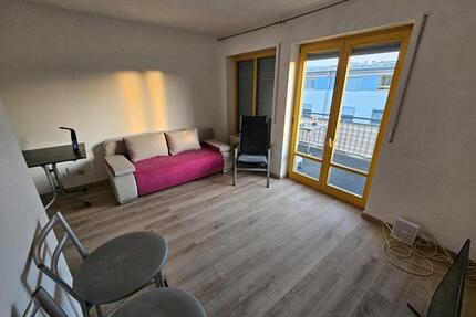 2-Zimmerwohnung mit Balkon im 2.OG nähe U-Bahn München Messe