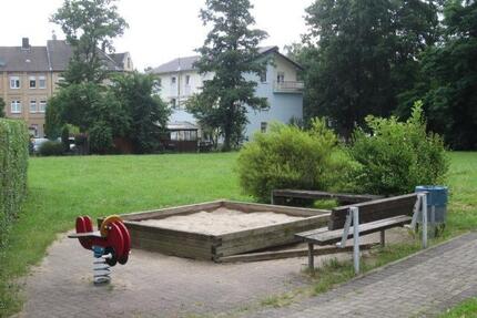 Schöne Aussicht garantiert: barrierefreie, renovierte 2-Zimmer-Wohnung mit Aufzug - Essen Stadtbezirk VI