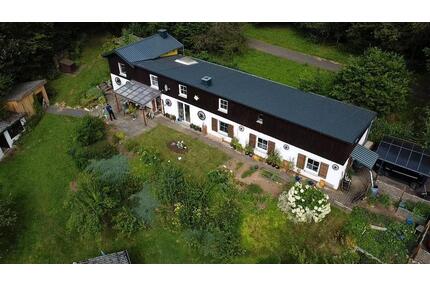 Wochenendhaus in Alleinlage - 239.000,00&nbsp;EUR Kaufpreis, ca.&nbsp; 140,00&nbsp;m&sup2; in Freudenberg (PLZ: 92272)