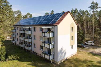 Handwerkerobjekt! Erdgeschosswohnung mit Balkon, eigenem Garten. Ohne Käuferprovision! - Rauen