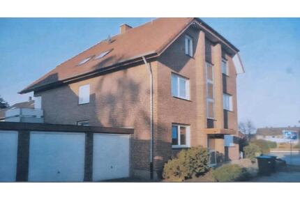 helle 2-Zimmer- Hochparterrewohnung mit ca. 68 m² - Halle