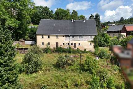 Haus zum Kaufen in Grünhain-Beierfeld 38.000,00 € 246 m²
