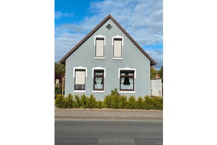 Schönes 1-2 Familienhaus in gefragter Lage von Varel-Langendamm