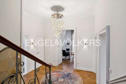 Haus zum Mieten in Oberursel 6.450,00 € 360 m²