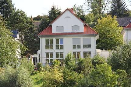 Haus zum Mieten in Eltville am Rhein 2.750,00 € 183 m²