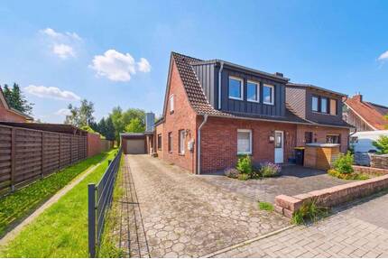 Mehr Platz als erwartet - Doppelhaushälfte mit Garten und Dachterrasse - Nordhorn