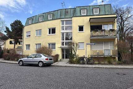 Wohnen in Nymphenburg: 2,5-Zimmer Wohnung mit Potenzial - München Neuhausen-Nymphenburg