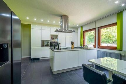 „Ruhe & Luxus vereint: Saniertes 5-Zi.-Domizil - Grasellenbach