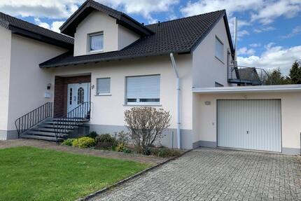 Wohnung EG 115qm mit Garten ab 01.06. - Paderborn