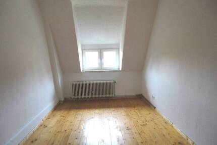 Modernisierte Altbauwohnung in der Oststadt mit Balkon - Hildesheim