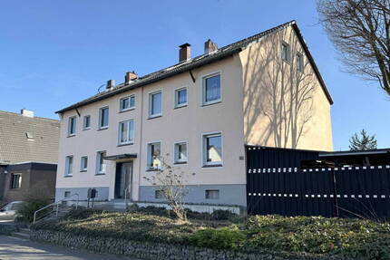 GEPFLEGTES MEHRFAMILIENHAUS MIT SCHÖNEM GARTEN IN DER MENGEDER HEIDE - Dortmund