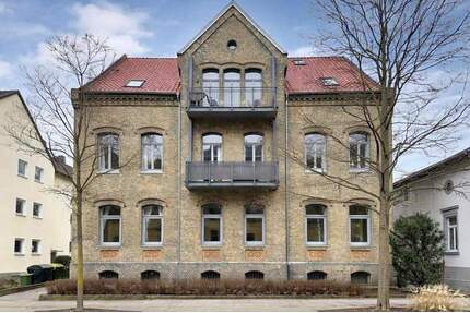 ETW in modernisiertem Gründerzeithaus nahe Bürgerpark: Bezugsfreie 3-Zimmer-EG-Wohnung (133 m²) mit Einbauküche - Braunschweig