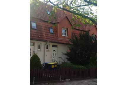 teilsaniertes Reihenmittelhaus in der Leunaer Gartenstadt