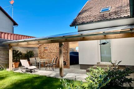 Ruhiges kernsaniertes Haus mit Kamin, Terrasse & Waldblick - Kröning