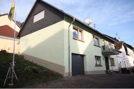 Haus zum Kaufen in Wiesweiler 210.000,00 € 196 m²